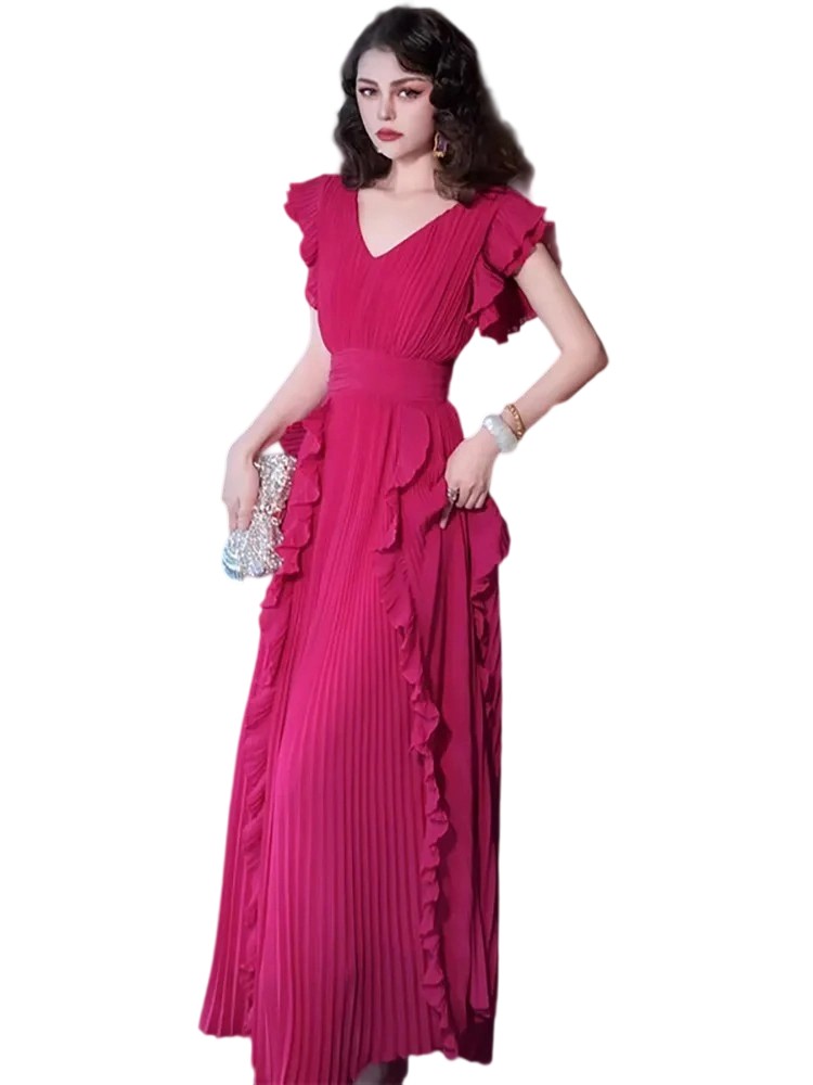An airy vintage dress with ruched chiffon details.