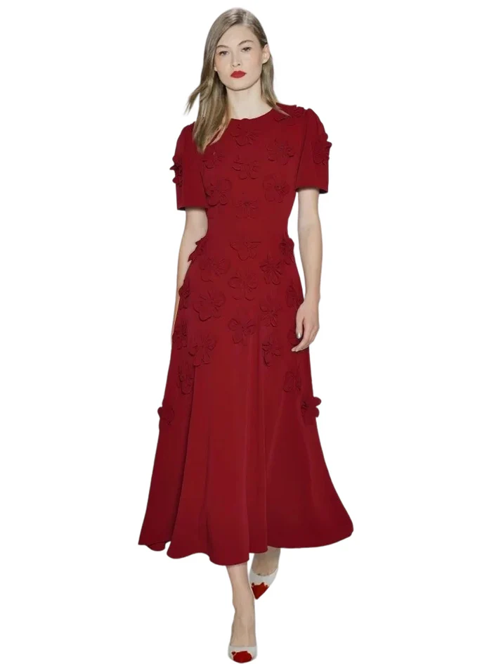 Dress with appliques, short sleeves, high waist and solid color