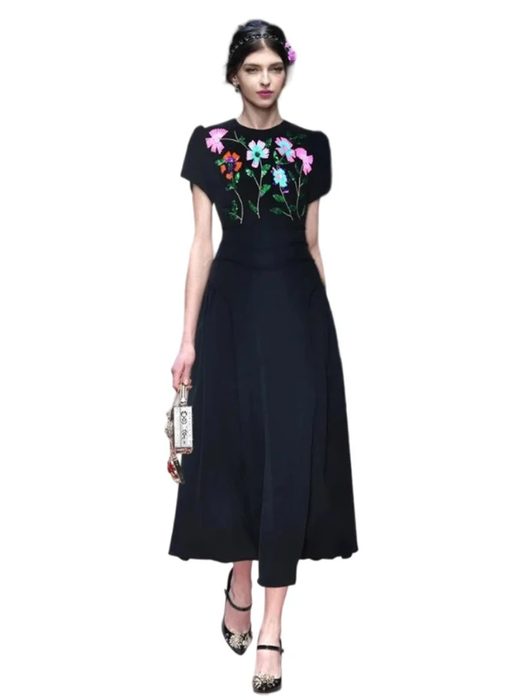 Round Neck Short Sleeved Positioning Sequin Embroidered Flower Waist Princess Style Dress